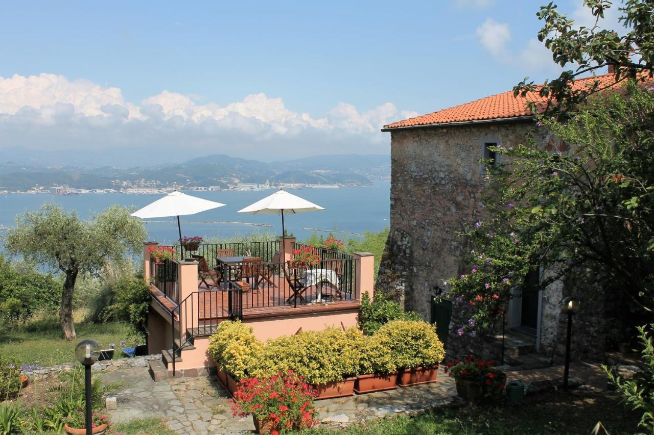 Agriturismo Terrazza Sul Golfo - Il Casale Специя Экстерьер фото